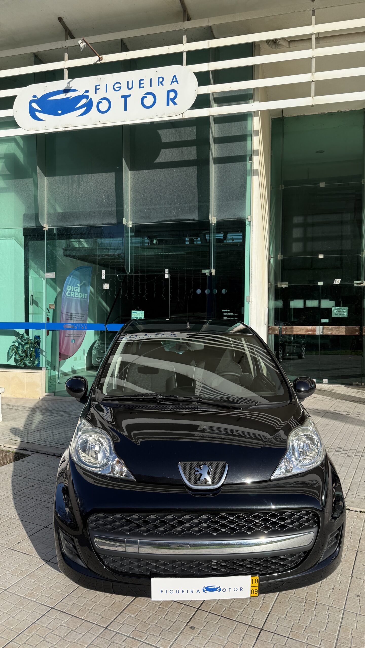 Peugeot 107 Black & Silver
