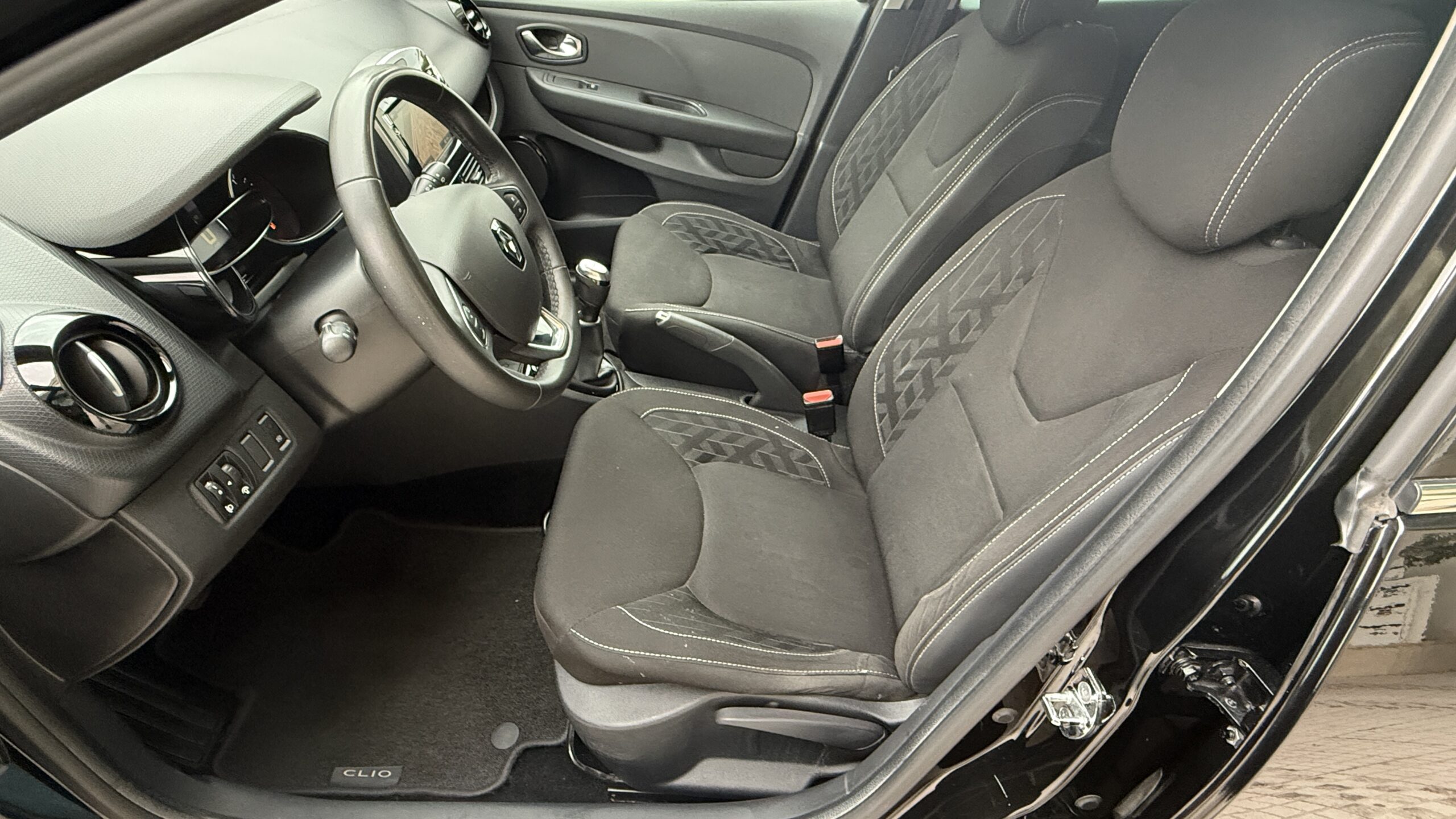 Renault Clio Limited