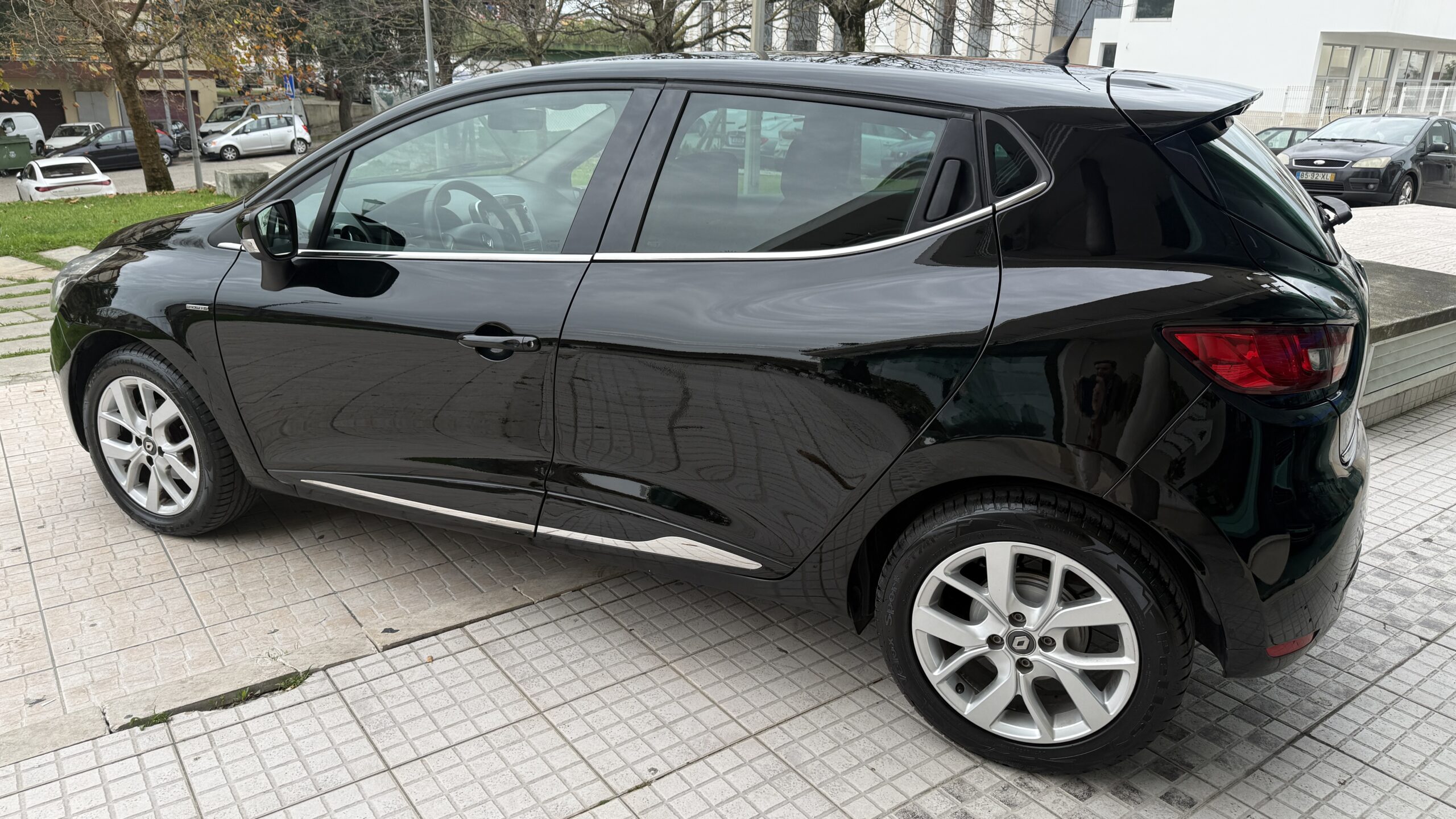 Renault Clio Limited