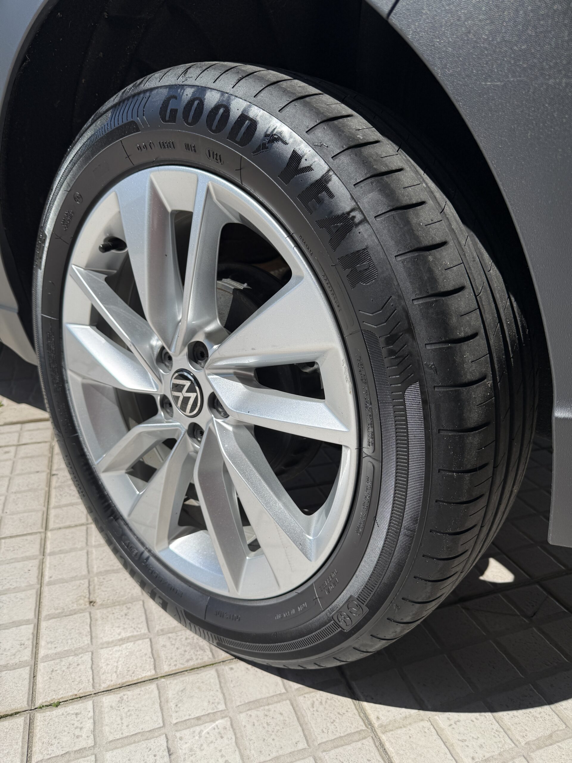 VW Tiago